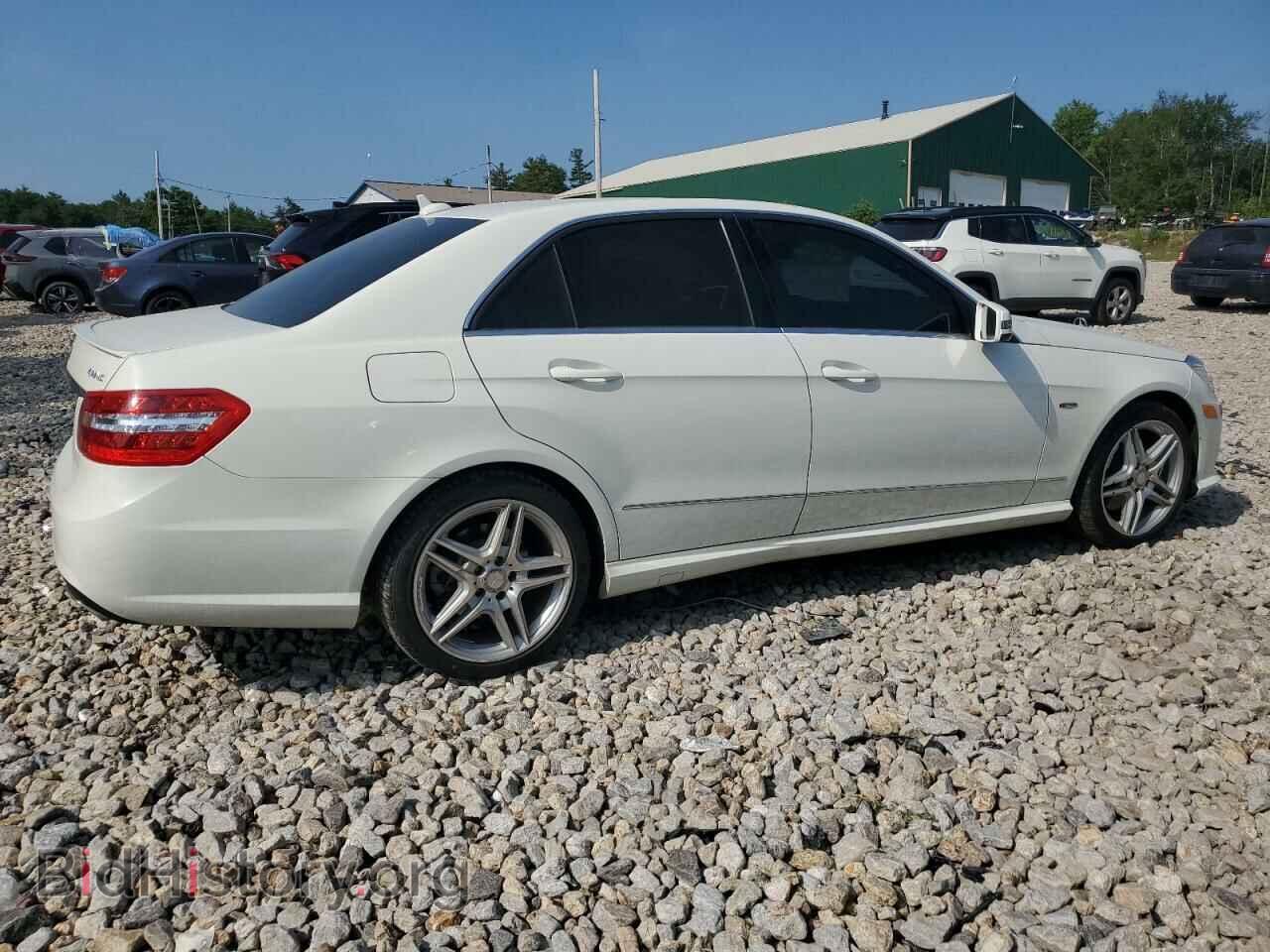2012 MERCEDES-BENZ E-CLASS - VIN: WDDHF8JB2CA570392 - Фото 3