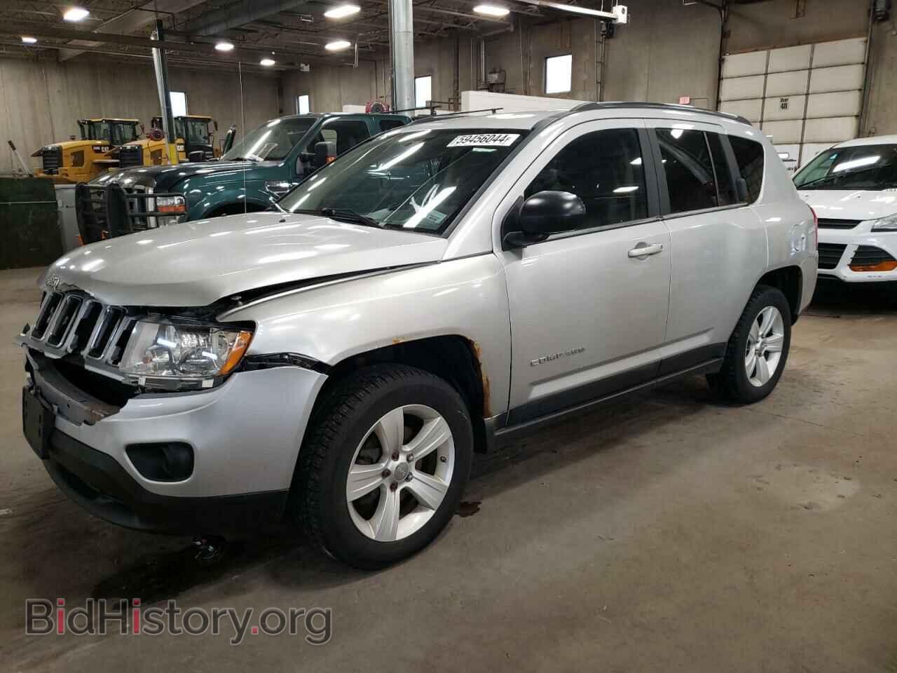 Фотография 1J4NF1FB2BD183233 - JEEP COMPASS 2011