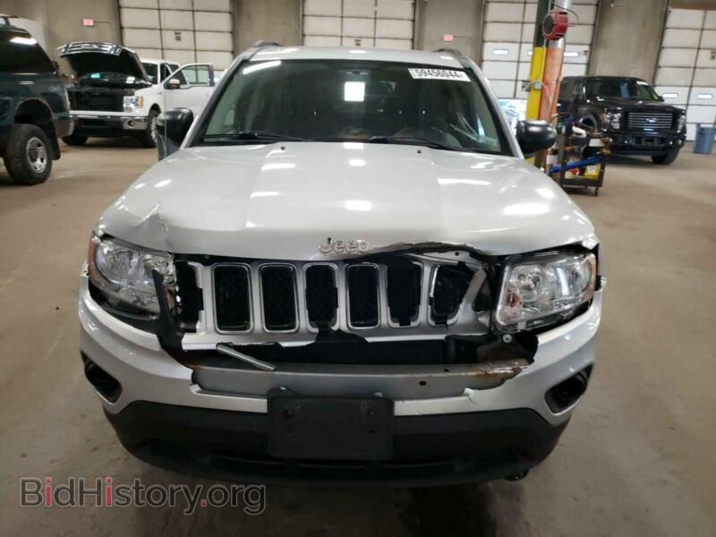 2011 Jeep COMPASS (VIN 1J4NF1FB2BD183233) — photo 5 of 13