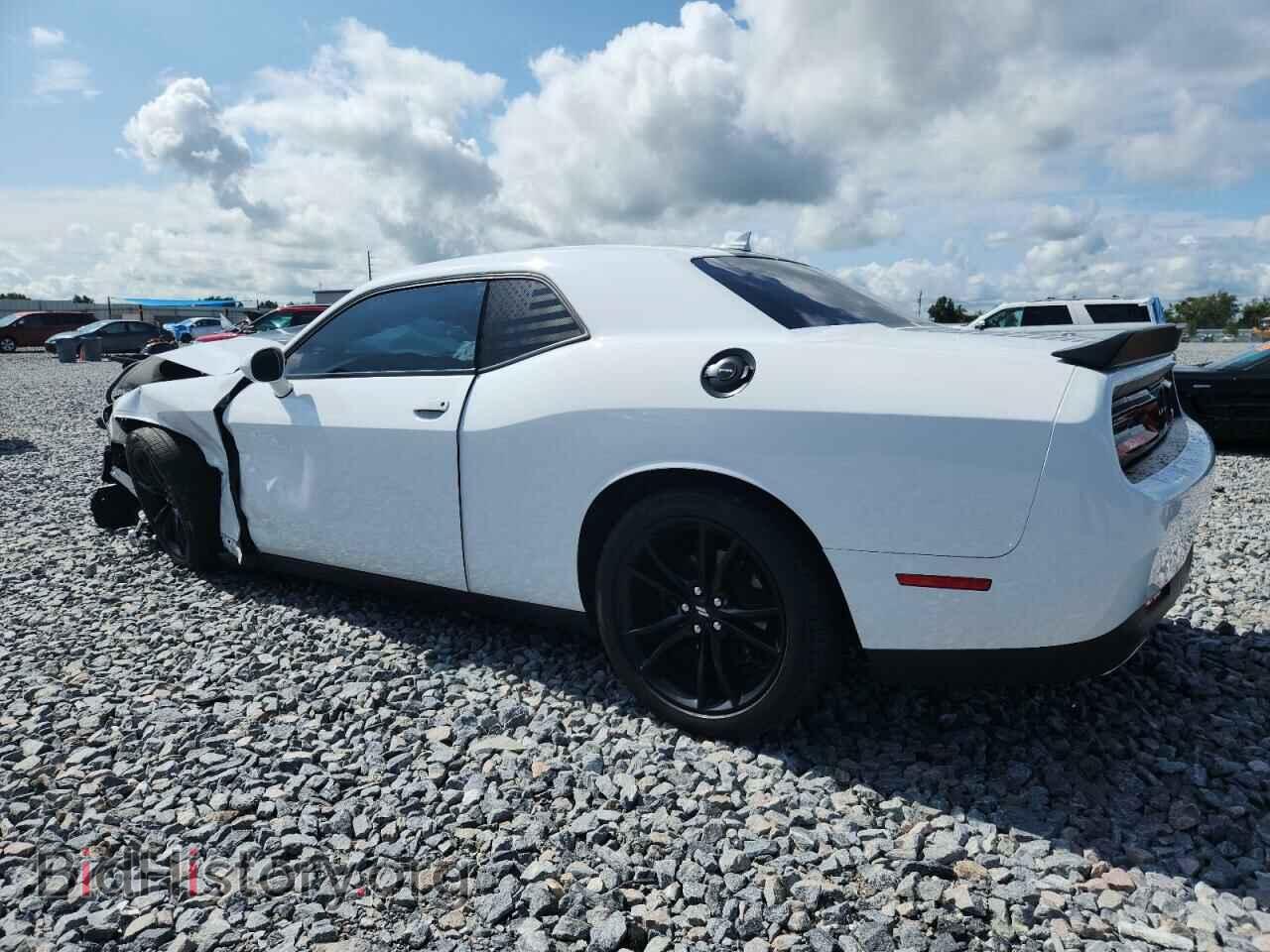 2018 DODGE CHALLENGER - VIN: 2C3CDZAGXJH311244 - Фото 2