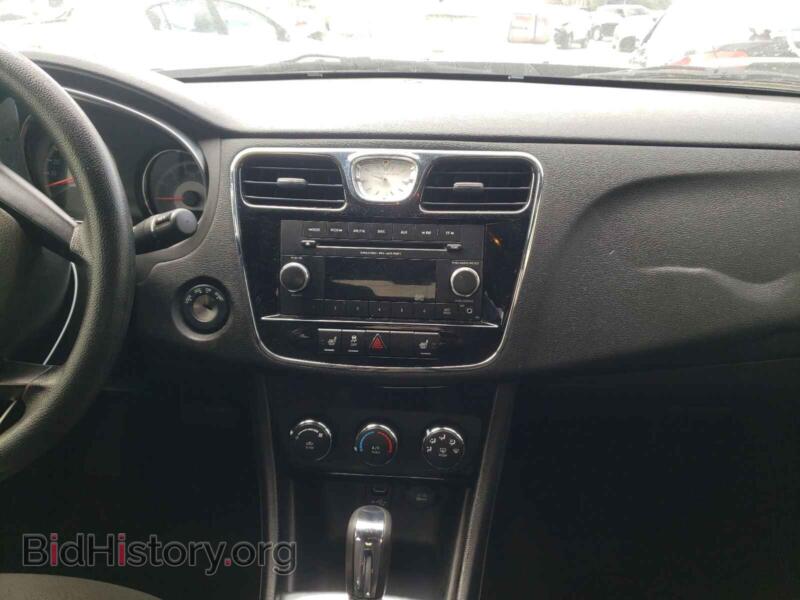 2013 Chrysler 200 (VIN 1C3CCBAG3DN722054) — photo 9 of 10