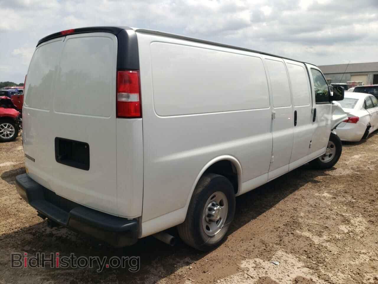 2020 CHEVROLET EXPRESS - VIN: 1GCWGBFG2L1272182 - Фото 3