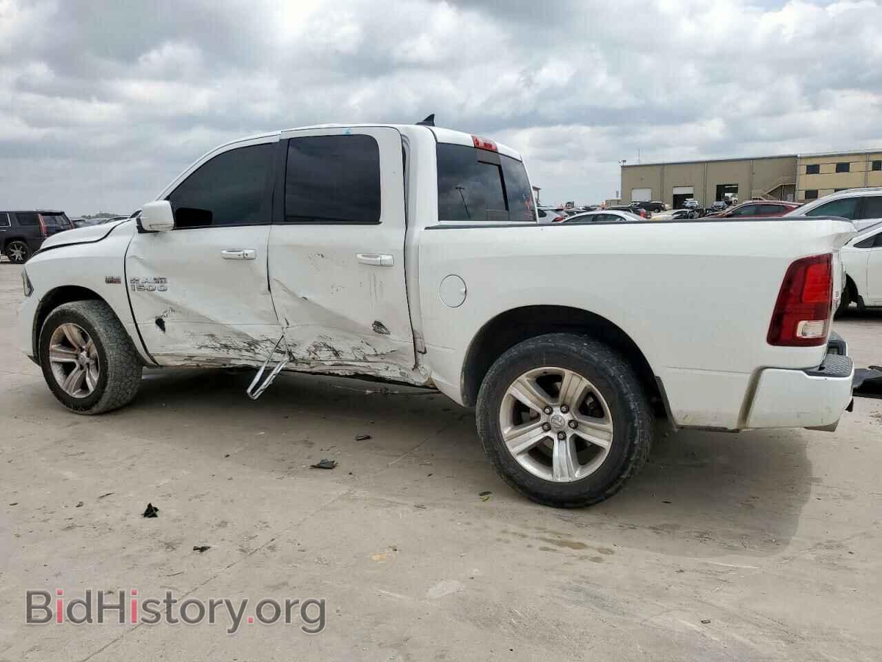 2017 RAM 1500 - VIN: 1C6RR6MT0HS570379 - Фото 2
