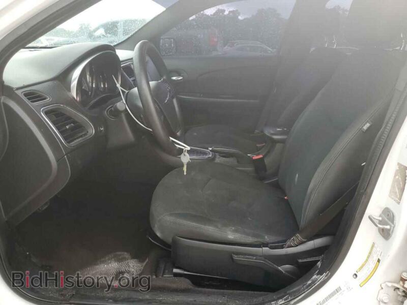 2013 Chrysler 200 (VIN 1C3CCBAB4DN696438) — photo 7 of 15