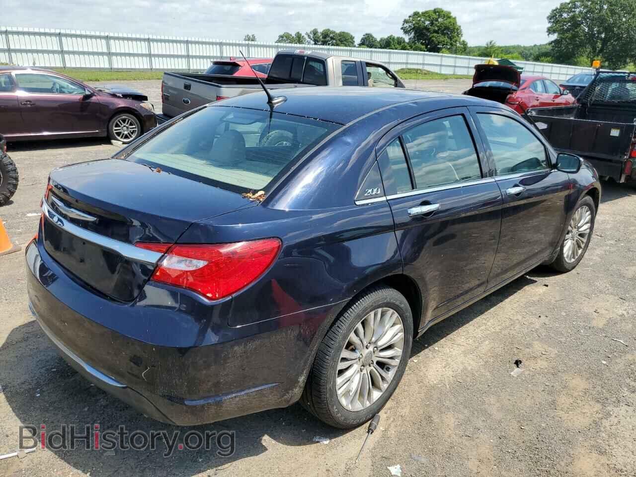 2011 CHRYSLER 200 - VIN: 1C3BC2FG4BN526643 - Фото 3