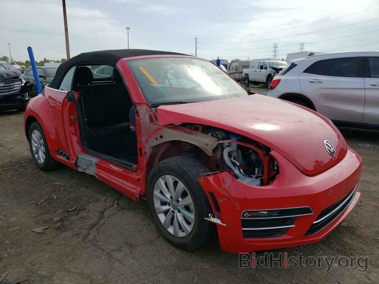 Photo 3VW5DAAT7KM506107 - VOLKSWAGEN BEETLE 2019