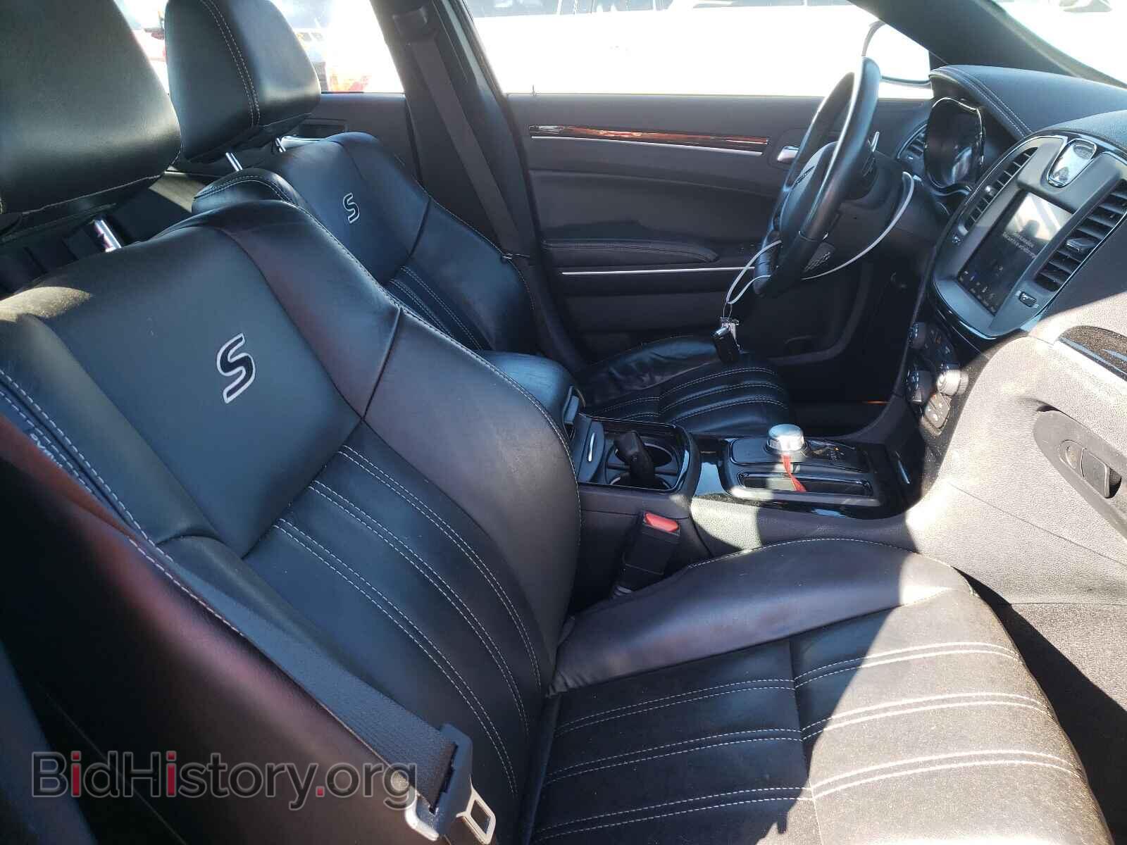 2019 CHRYSLER 300 - VIN: 2C3CCABG3KH654191 - Фото 5