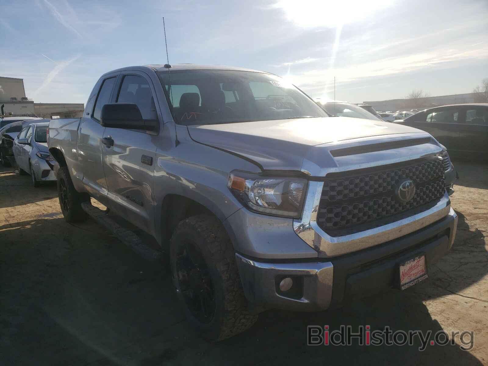 Фотография 5TFUW5F17JX724080 - TOYOTA TUNDRA 2018