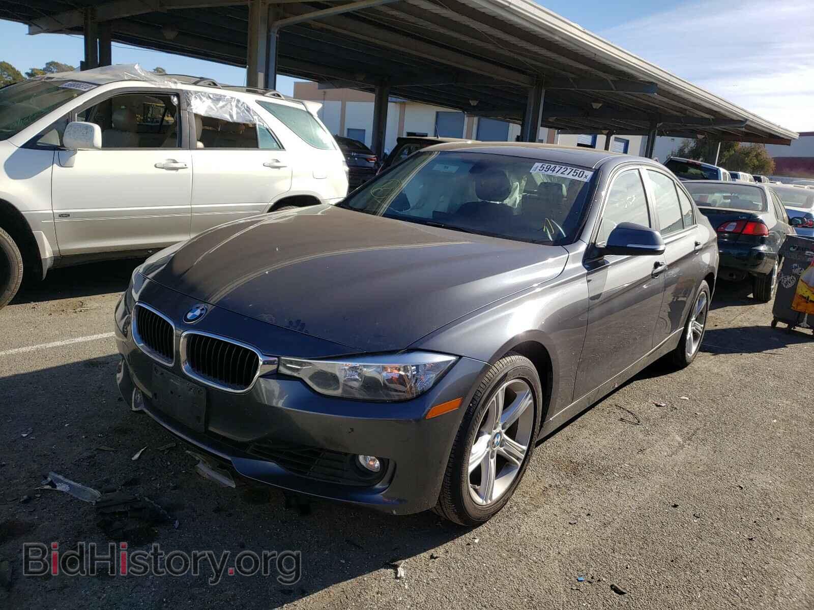 2013 BMW 3 SERIES - VIN: WBA3B5C52DF590312 - Фото 2