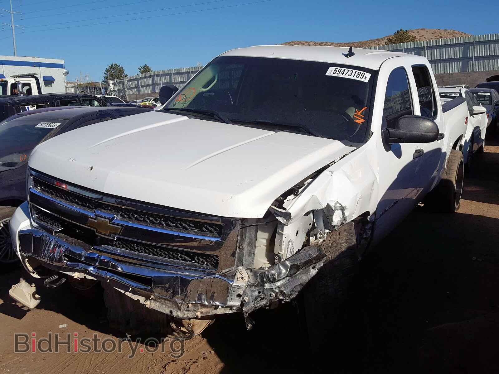 2011 CHEVROLET SILVERADO - VIN: 3GCPKSE22BG219409 - Фото 2
