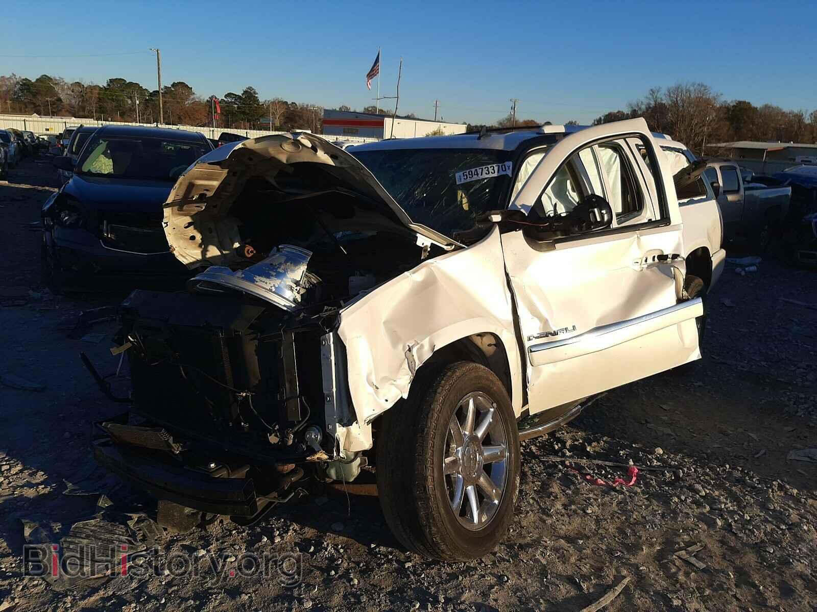 2013 GMC YUKON - VIN: 1GKS1MEF7DR129871 - Фото 2