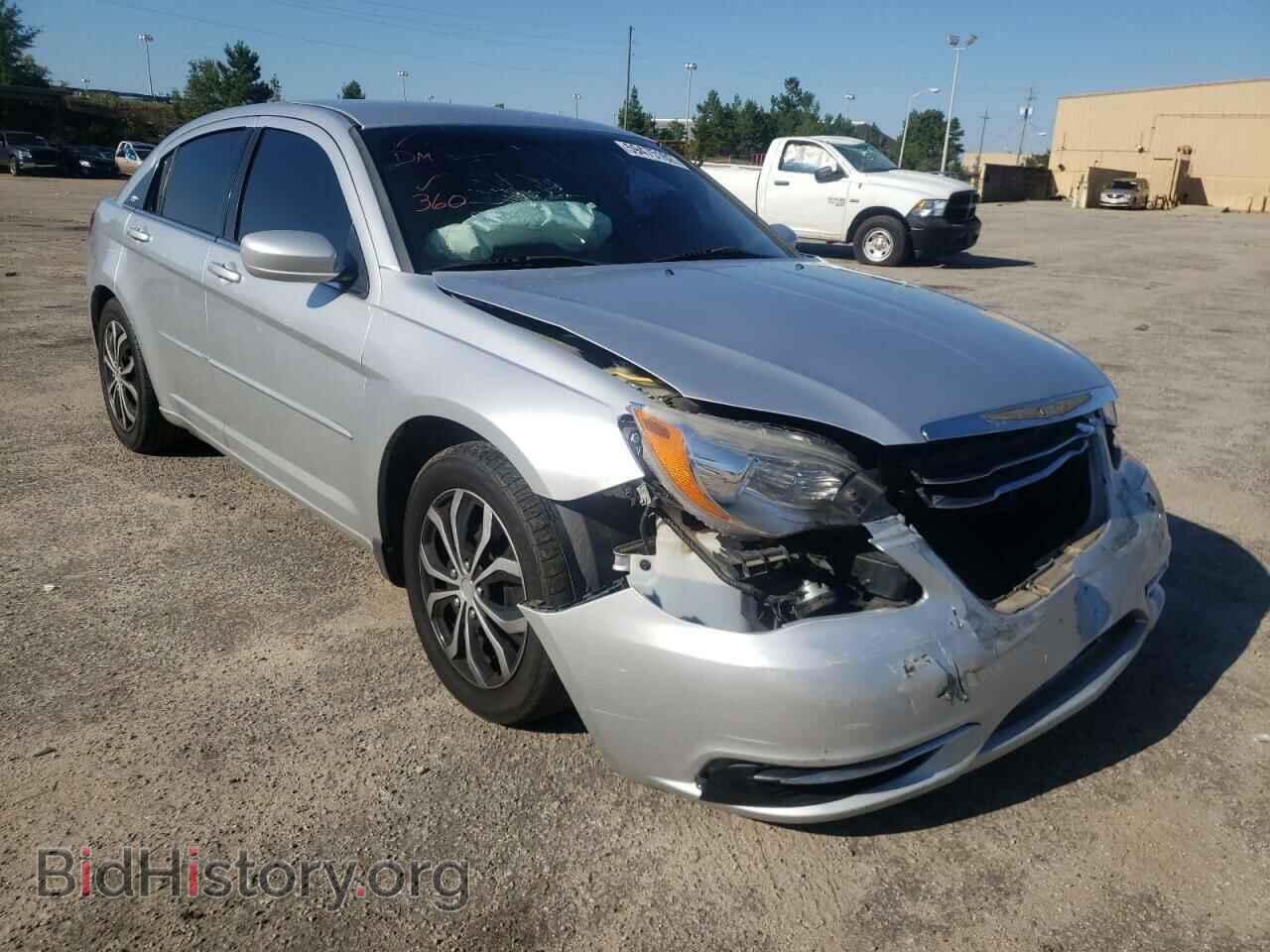 Photo 1C3BC4FG0BN553818 - CHRYSLER 200 2011