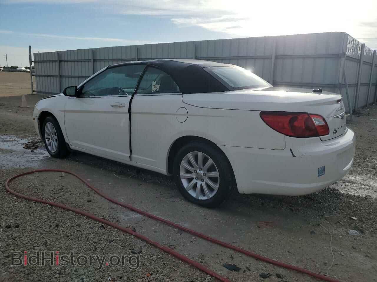 2010 CHRYSLER SEBRING - VIN: 1C3BC4EB6AN128883 - Фото 2