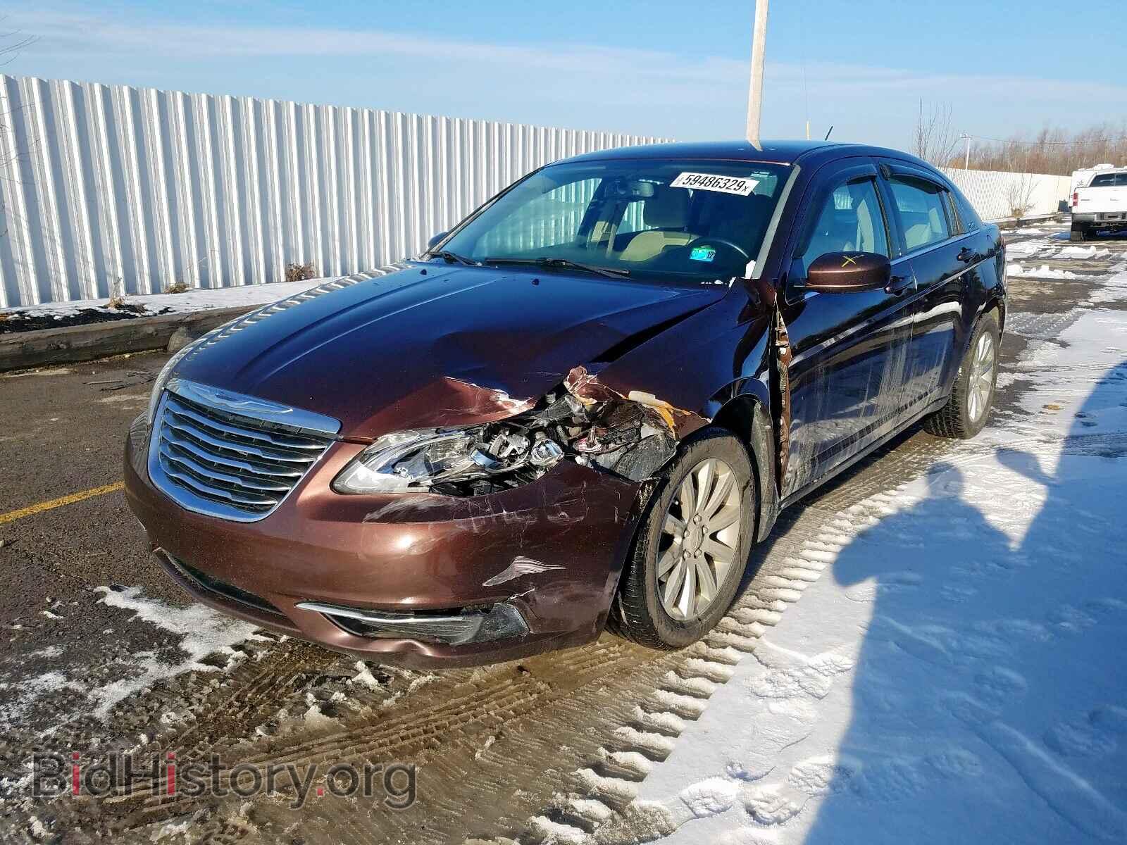 2013 CHRYSLER 200 - VIN: 1C3CCBBB9DN609857 - Фото 2