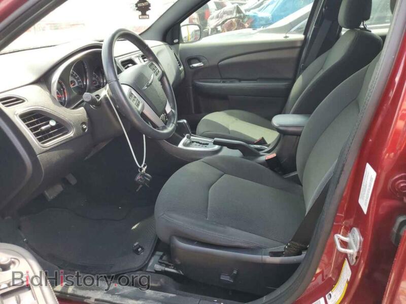 2011 Chrysler 200 (VIN 1C3BC2FB4BN537212) — фото 7 из 12