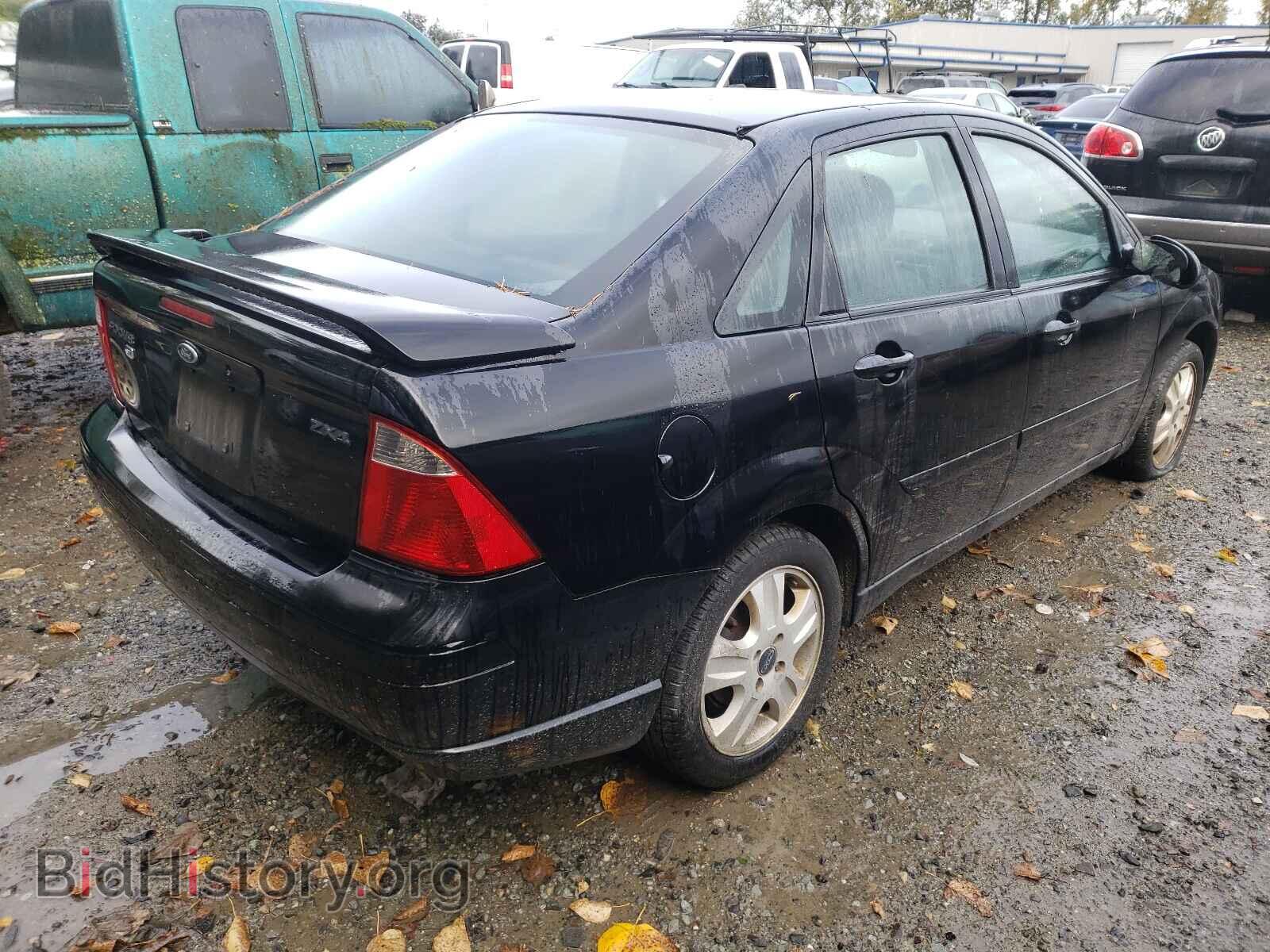2006 FORD FOCUS - VIN: 1FAHP38Z66W194662 - Фото 4