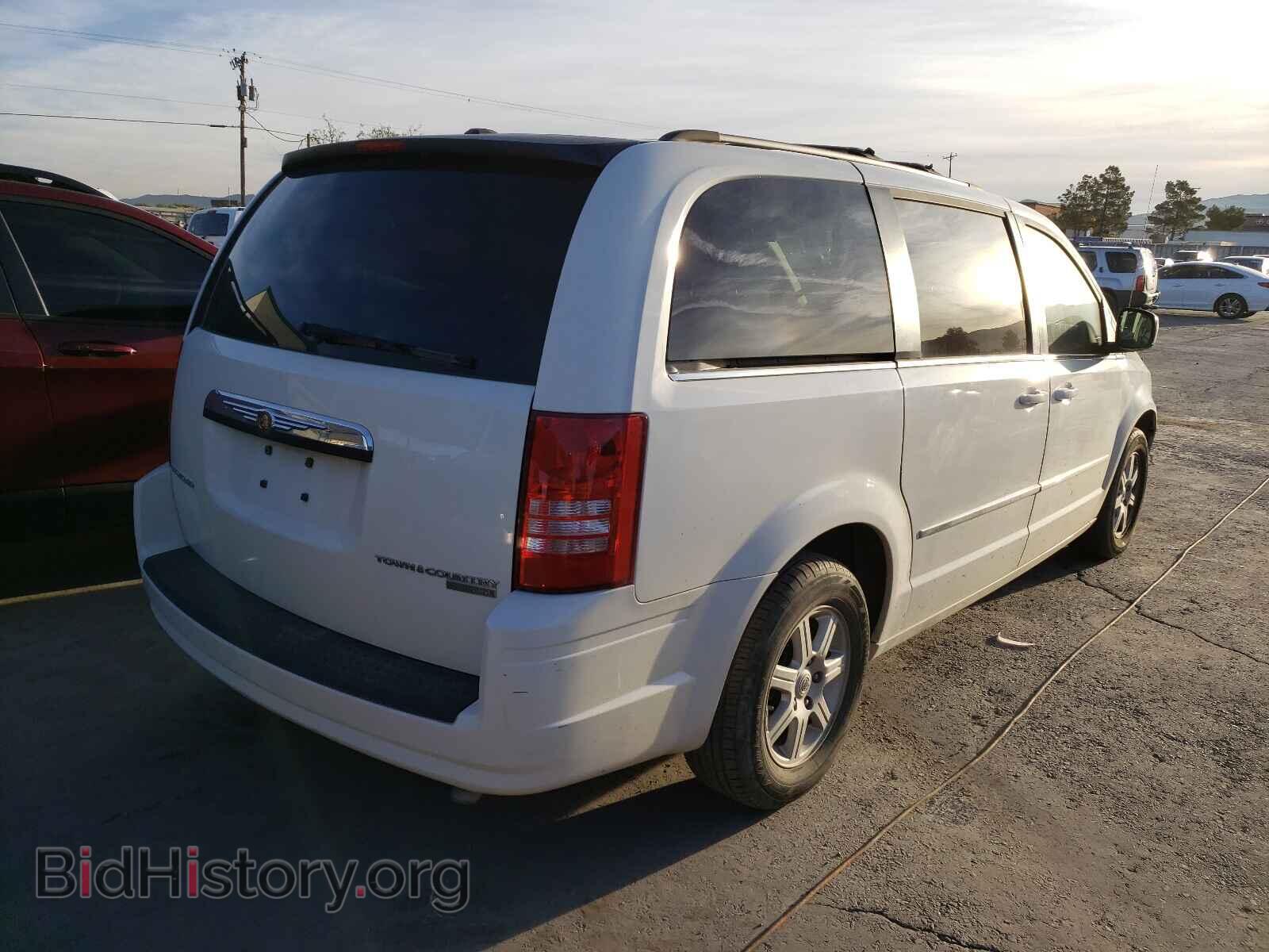 2010 CHRYSLER MINIVAN - VIN: 2A4RR5D14AR235175 - Фото 4