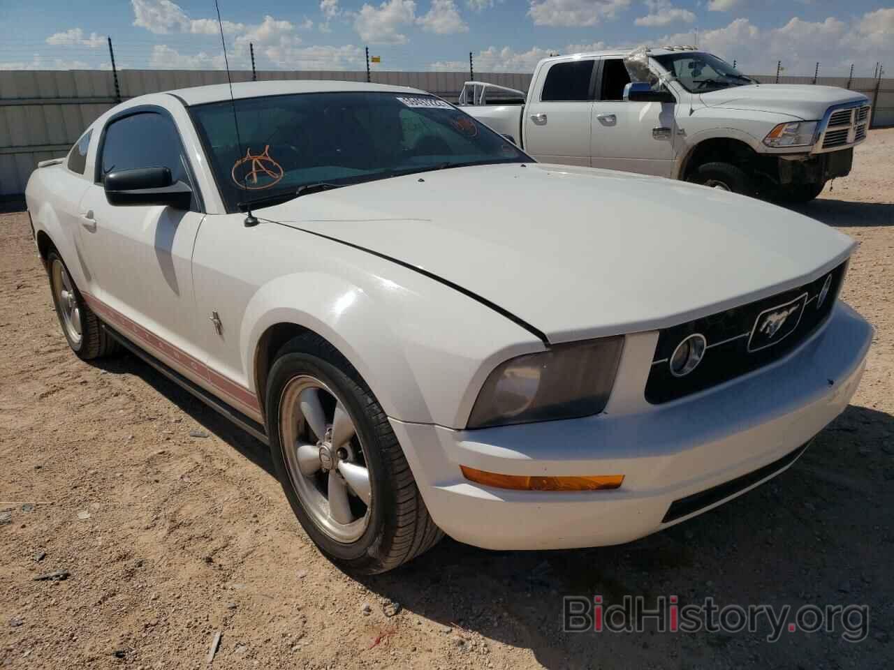 Photo 1ZVHT80N485150516 - FORD MUSTANG 2008