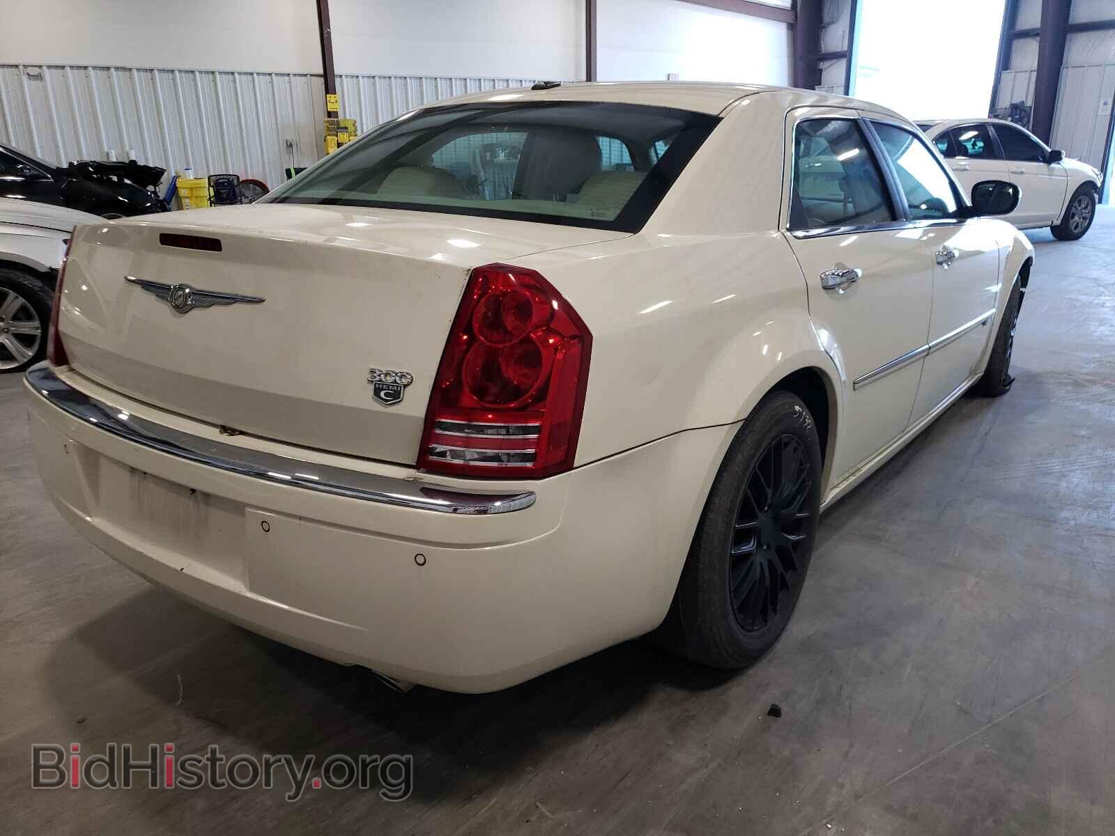 2010 CHRYSLER 300 - VIN: 2C3CA6CT6AH126366 - Фото 4
