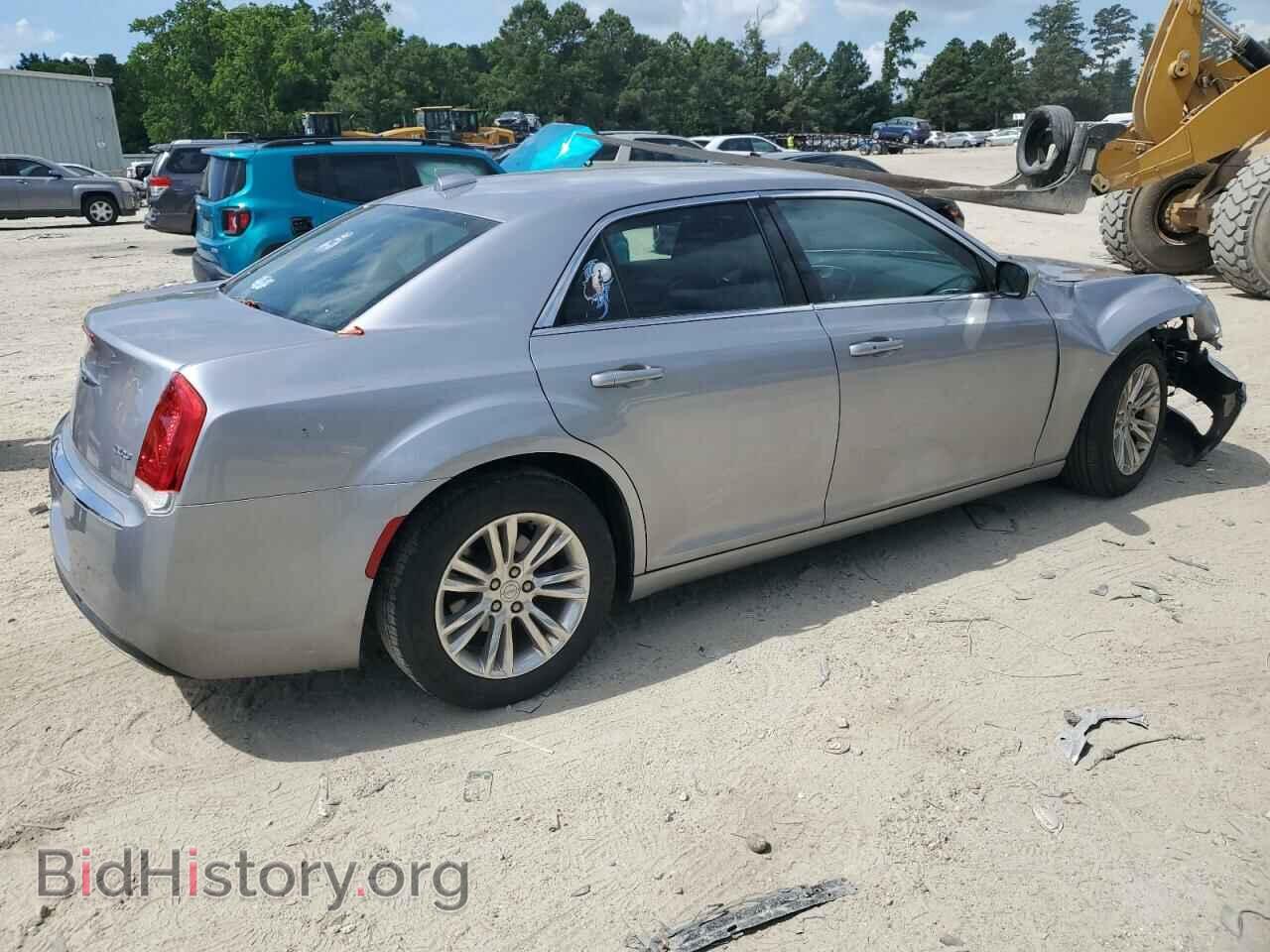2016 CHRYSLER 300 - VIN: 2C3CCAAG0GH295634 - Фото 3