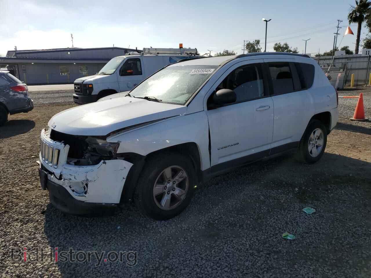 Фотография 1C4NJCBA3FD262557 - JEEP COMPASS 2015