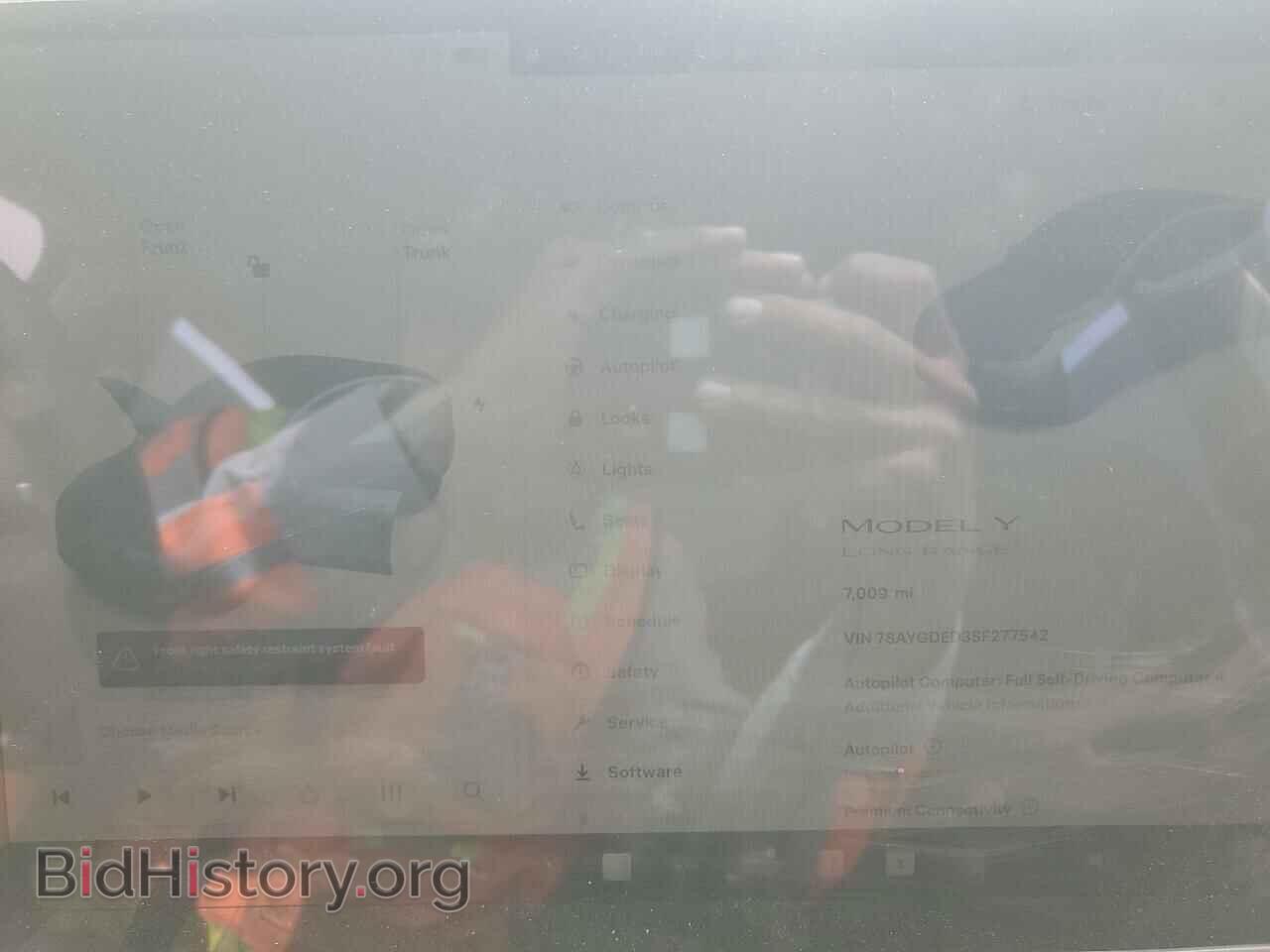 2025 TESLA MODEL Y - VIN: 7SAYGDED3SF277542 - Photo 9