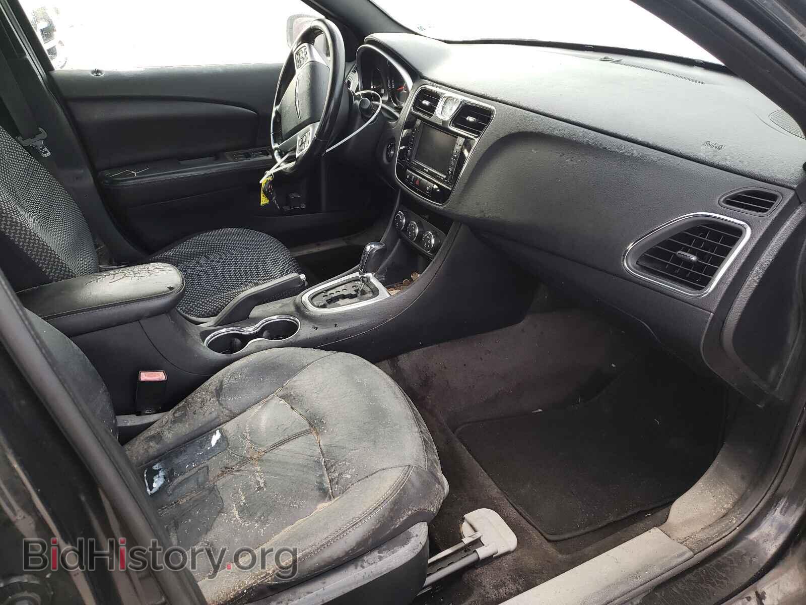 2011 CHRYSLER 200 - VIN: 1C3BC2FG2BN516113 - Photo 5