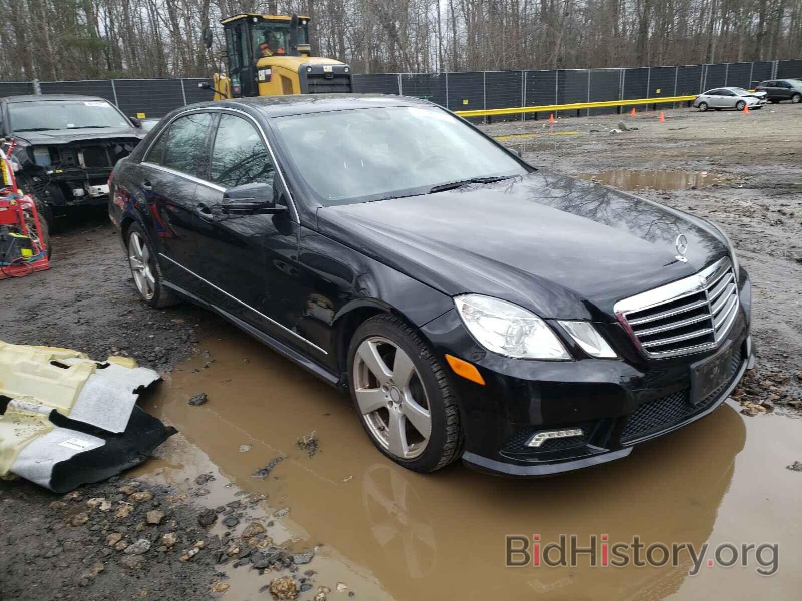 Photo WDDHF8HB6BA310405 - MERCEDES-BENZ E CLASS 2011