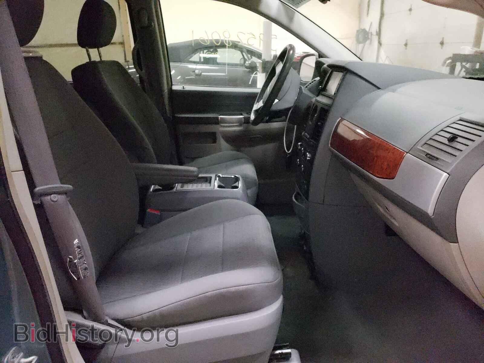 2008 CHRYSLER MINIVAN - VIN: 2A8HR54P78R672029 - Фото 5
