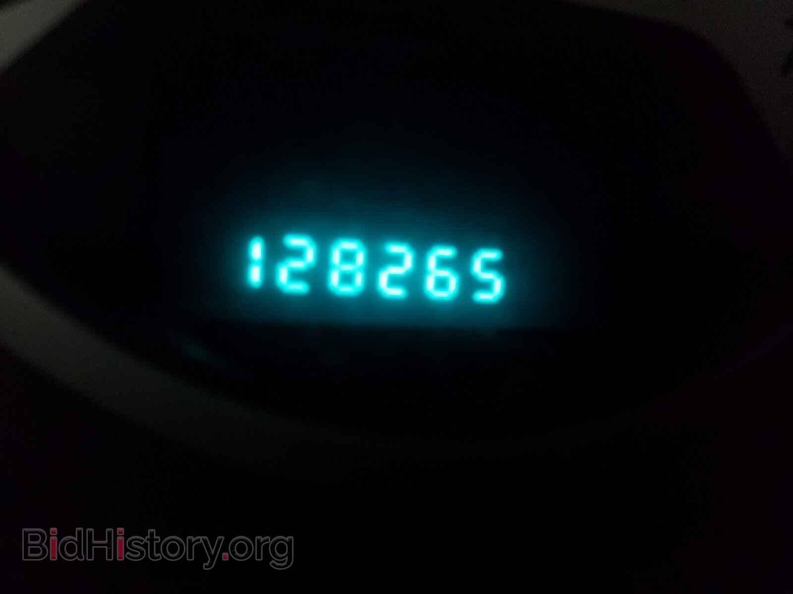 2008 CHRYSLER MINIVAN - VIN: 2A8HR54P78R672029 - Фото 8