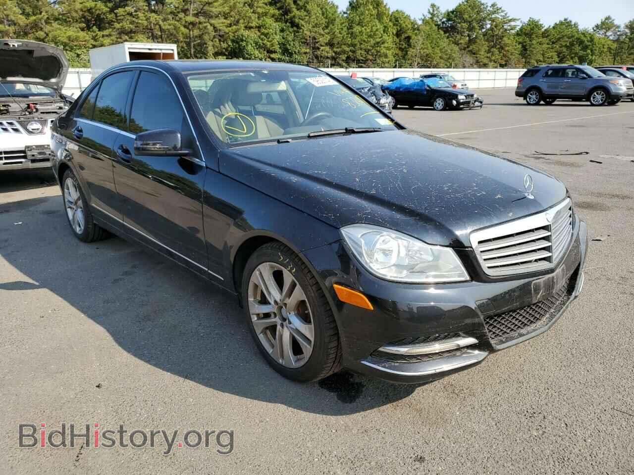 Photo WDDGF8AB2DA832697 - MERCEDES-BENZ C-CLASS 2013