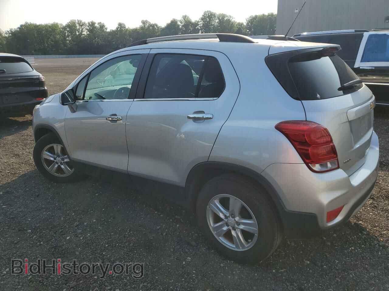 2018 CHEVROLET TRAX - VIN: KL7CJLSB1JB543211 - Фото 2