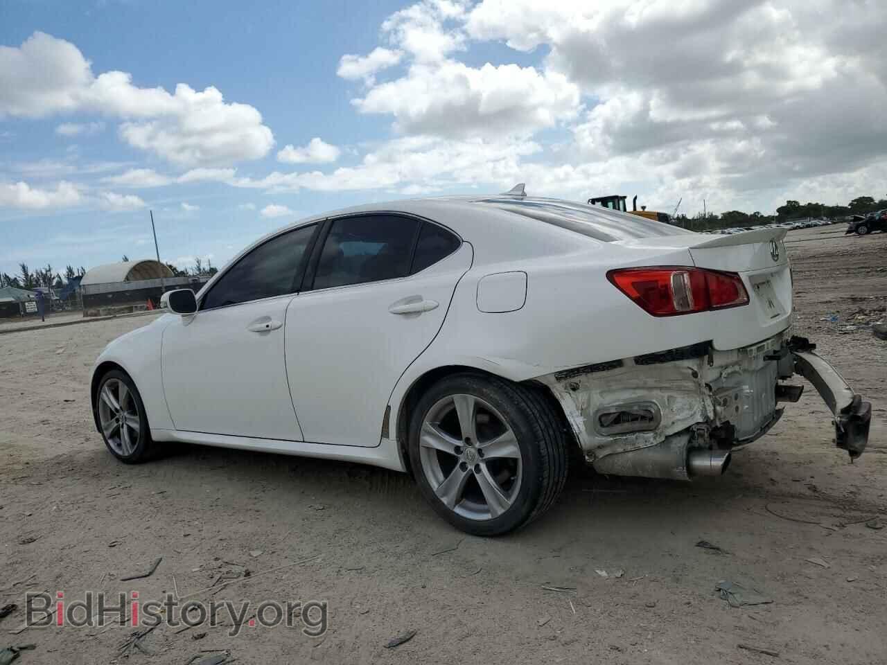 2011 LEXUS IS - VIN: JTHBF5C27B5140858 - Photo 2