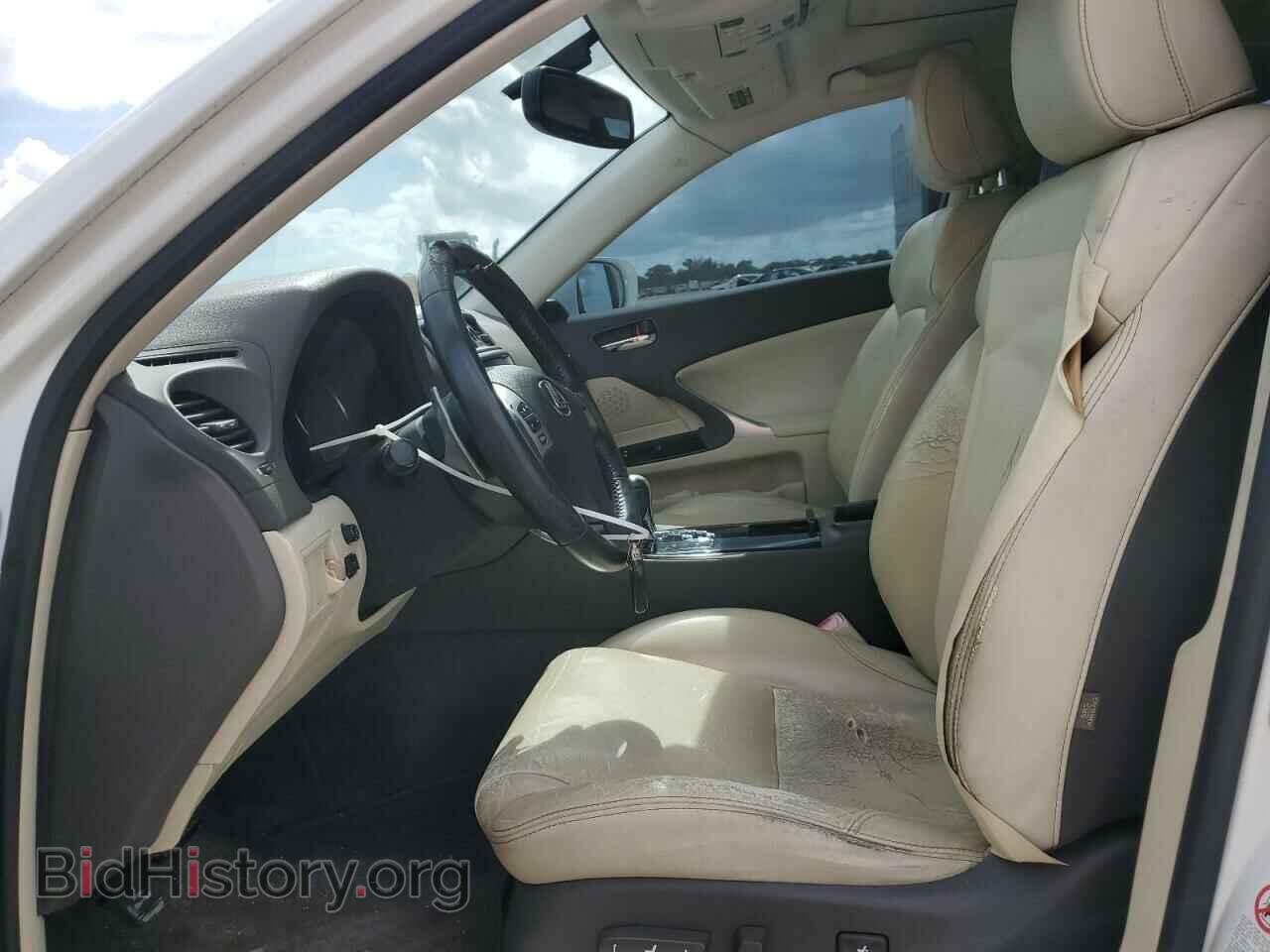 2011 LEXUS IS - VIN: JTHBF5C27B5140858 - Photo 7