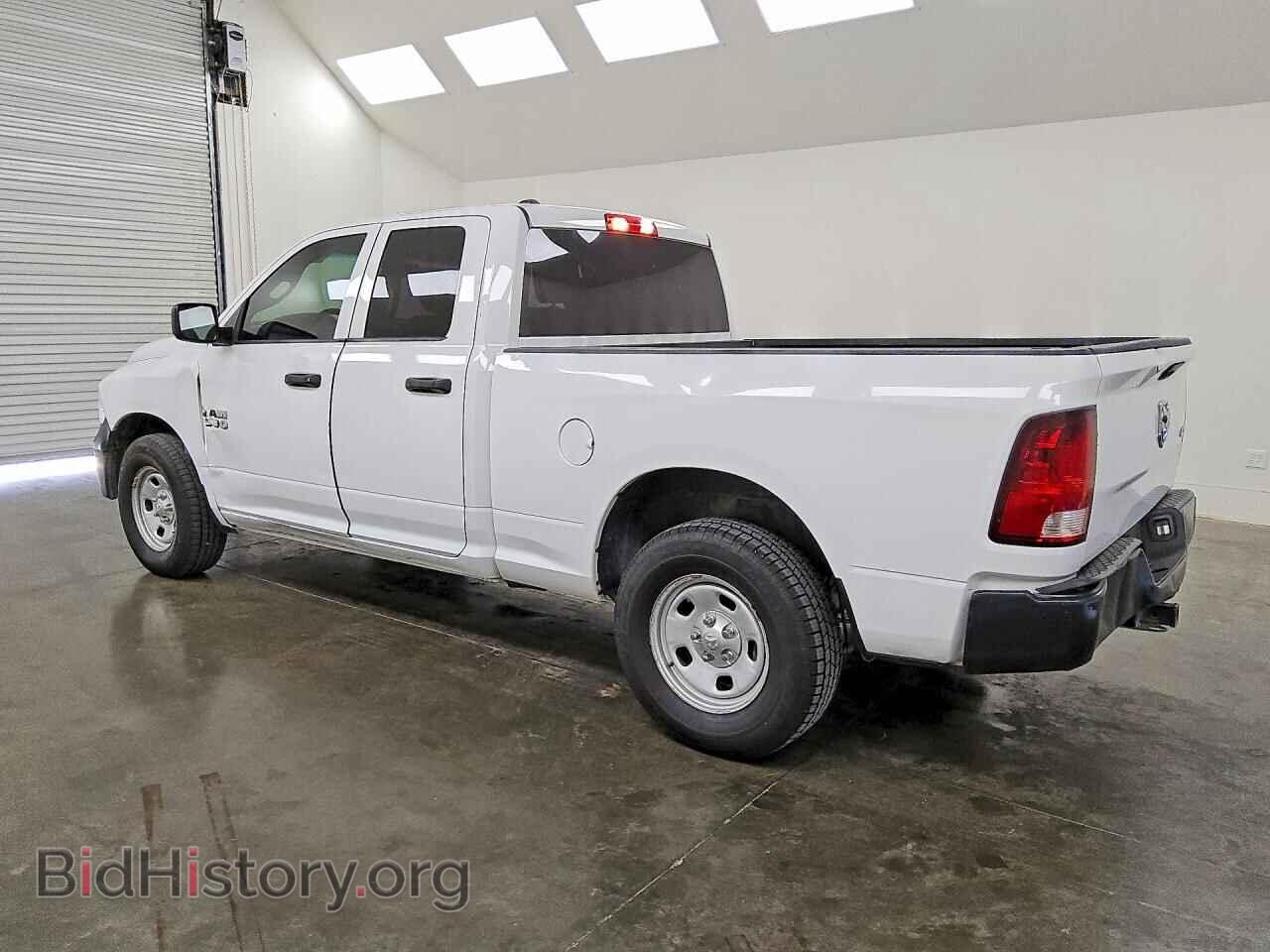 2018 RAM 1500 - VIN: 1C6RR7FG1JS303392 - Фото 2