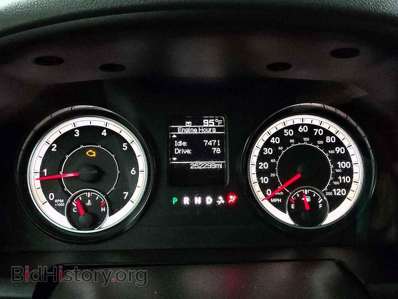 2018 RAM 1500 - VIN: 1C6RR7FG1JS303392 - Фото 9