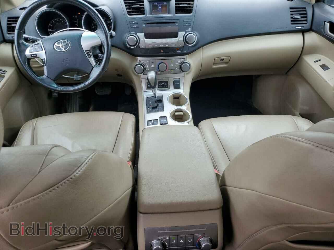2011 TOYOTA HIGHLANDER - VIN: 5TDBK3EH0BS068611 - Фото 8