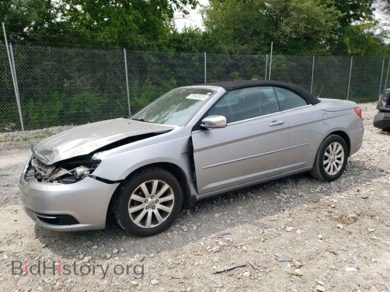 2013 Chrysler 200 Touring (VIN 1C3BCBEG8DN623526) — фото 1 из 12, Copart, повреждение: передняя часть