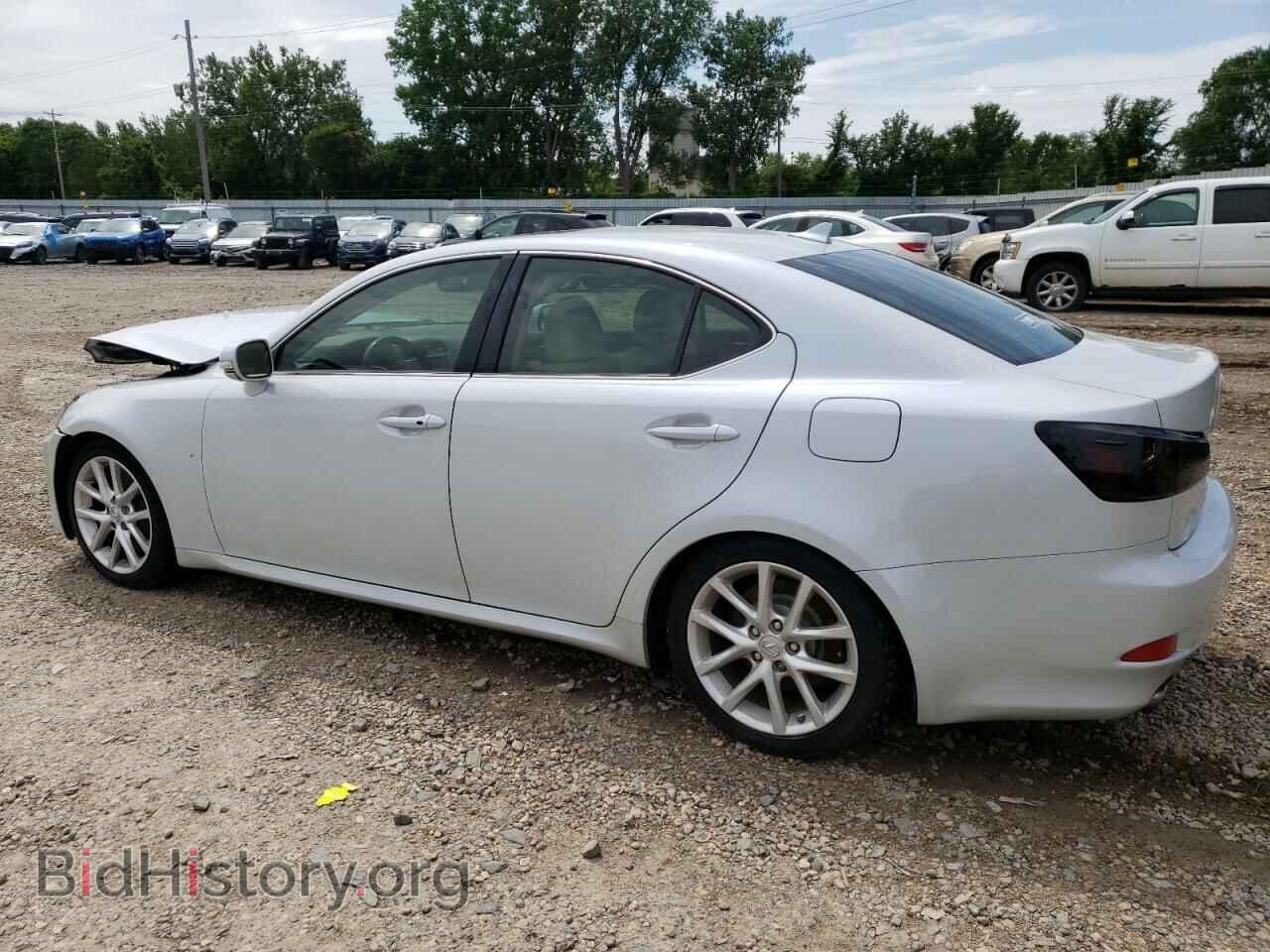2011 LEXUS IS - VIN: JTHCE5C24B5000757 - Фото 2