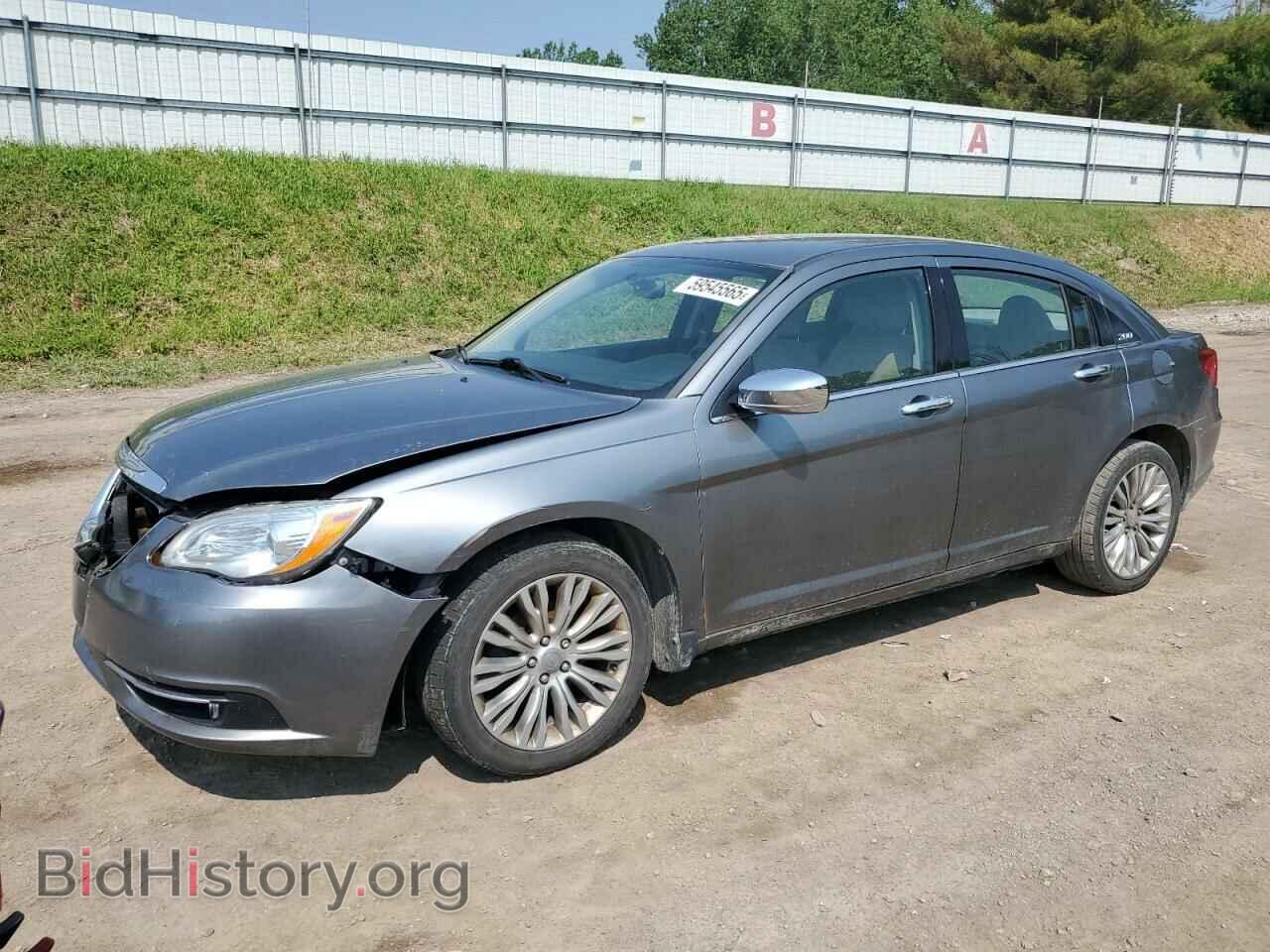 Photo 1C3BC2FB3BN580813 - CHRYSLER 200 2011