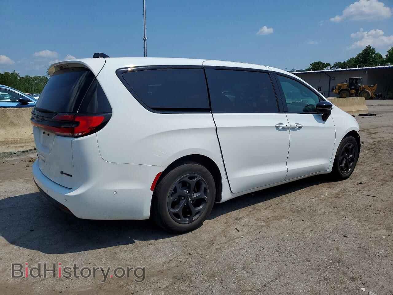 2023 CHRYSLER PACIFICA - VIN: 2C4RC1S76PR588940 - Фото 3