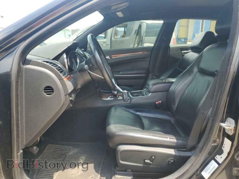 2012 Chrysler 300 (VIN 2C3CCACG9CH307951) — photo 7 of 12