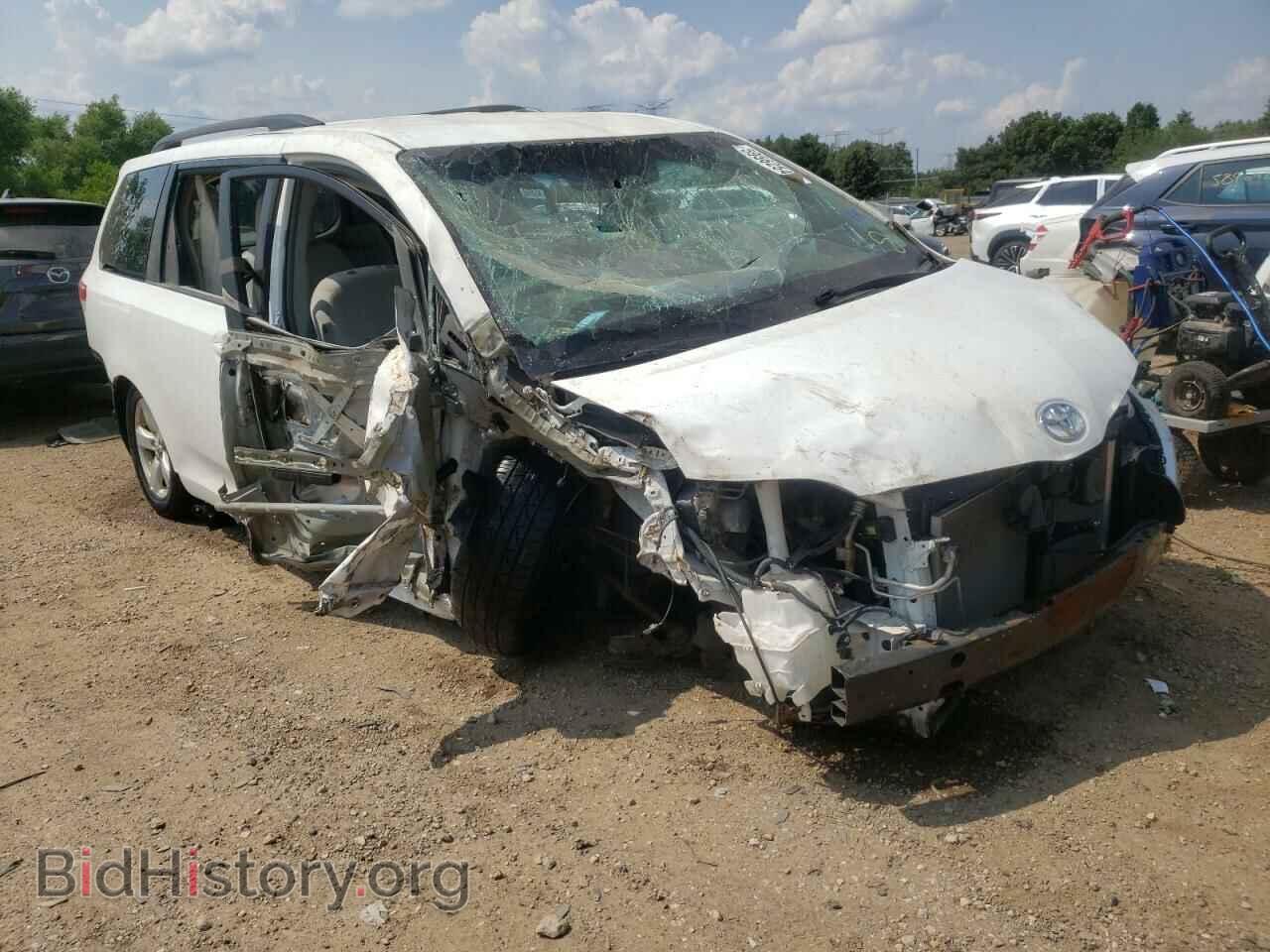 2011 TOYOTA All Models - VIN: 5TDKK3DC2BS120066 - Фото 4