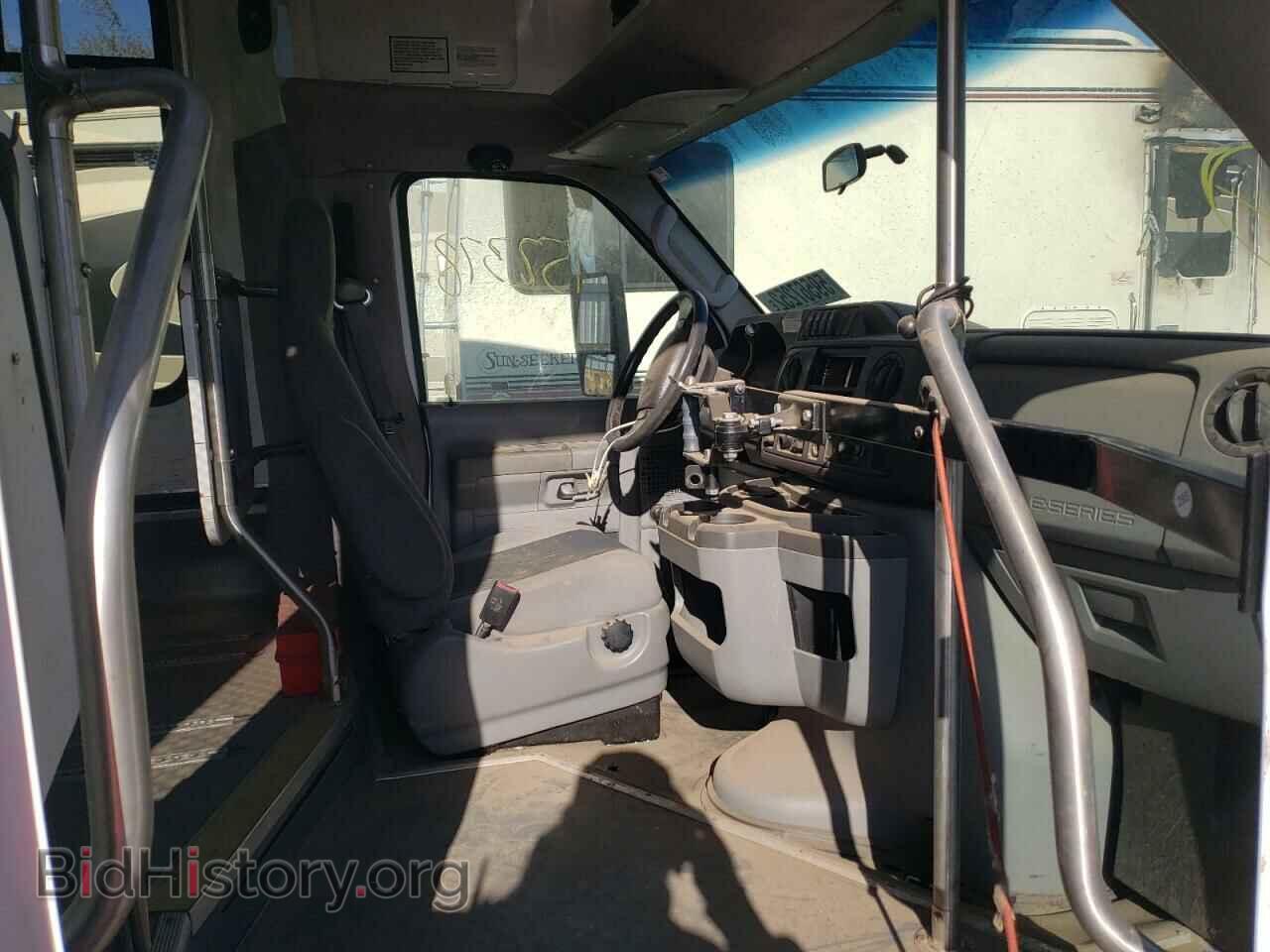 2011 FORD ECONOLINE - VIN: 1FDFE4FS0BDA63151 - Photo 5