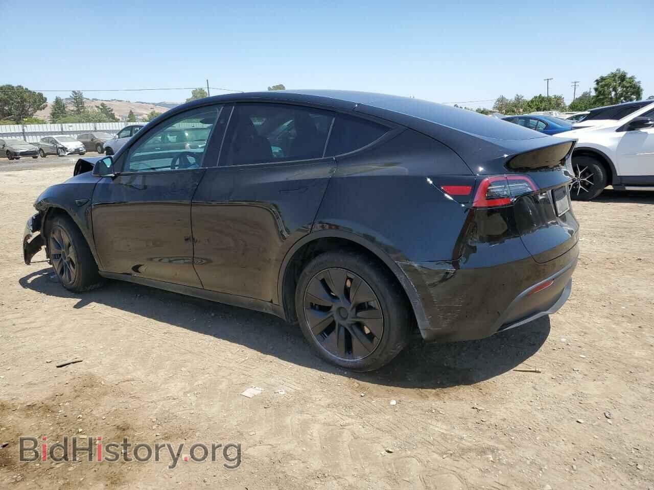 2024 TESLA MODEL Y - VIN: 7SAYGAEE9RF125458 - Фото 2