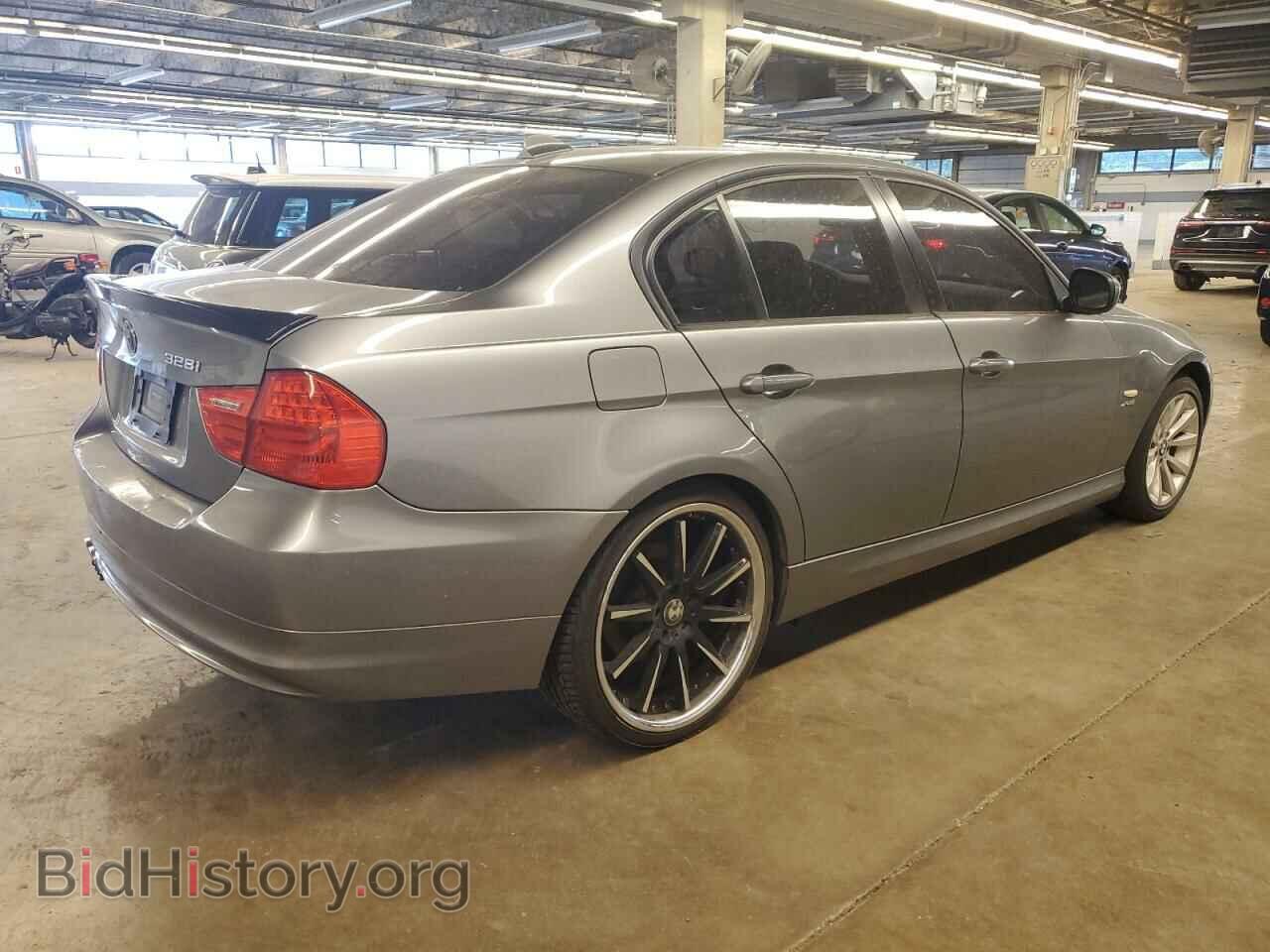 2011 BMW 3 SERIES - VIN: WBAPK7C59BF086141 - Фото 3