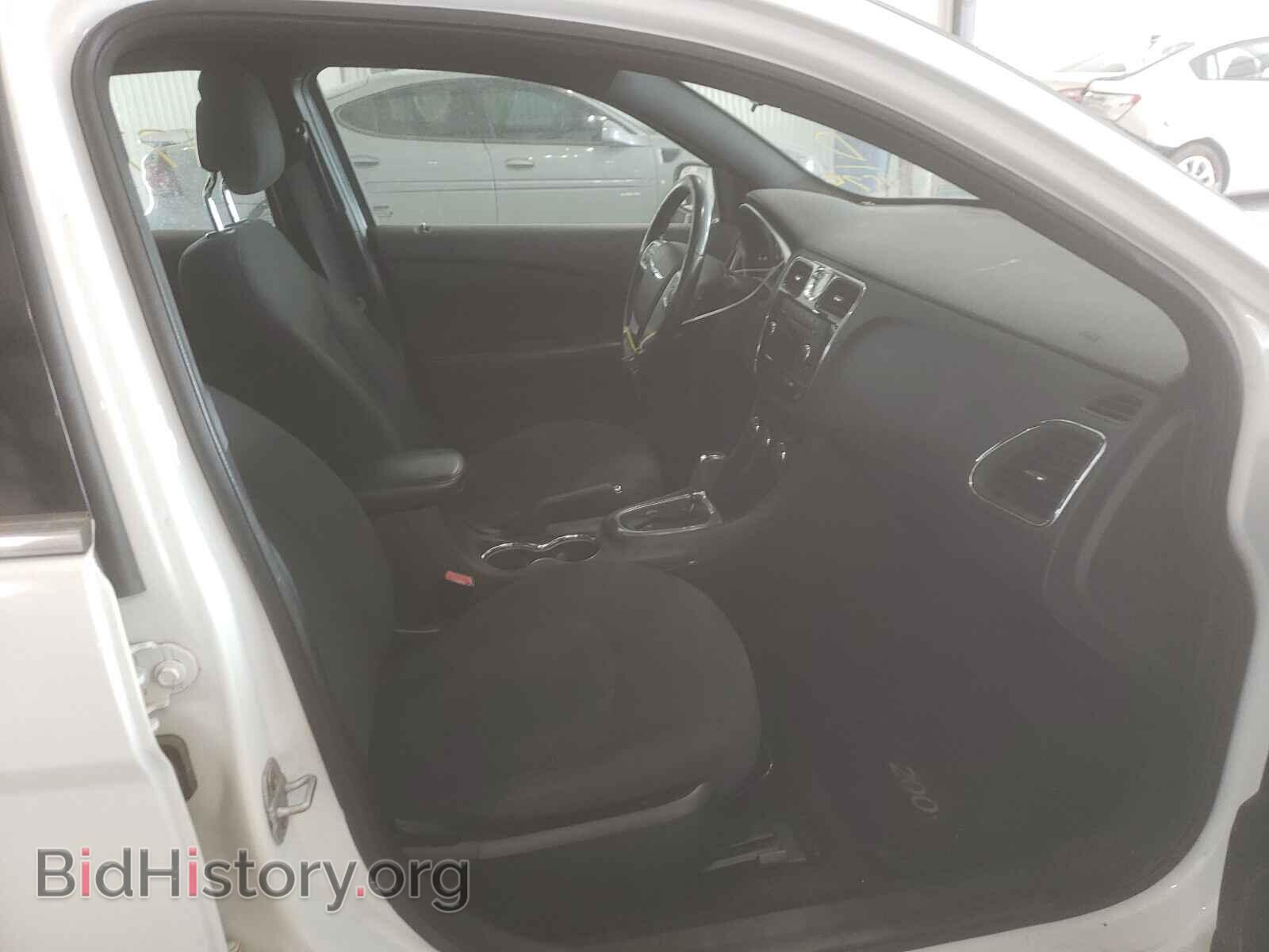 2011 CHRYSLER 200 - VIN: 1C3BC1FB0BN589575 - Фото 5