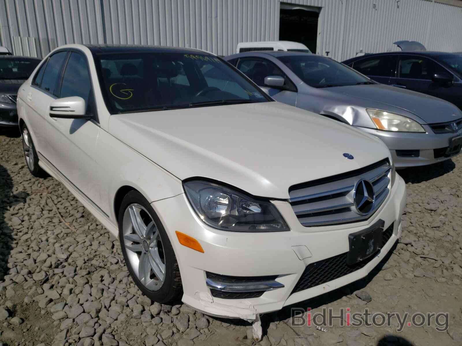 Photo WDDGF8BB9CF874638 - MERCEDES-BENZ C-CLASS 2012