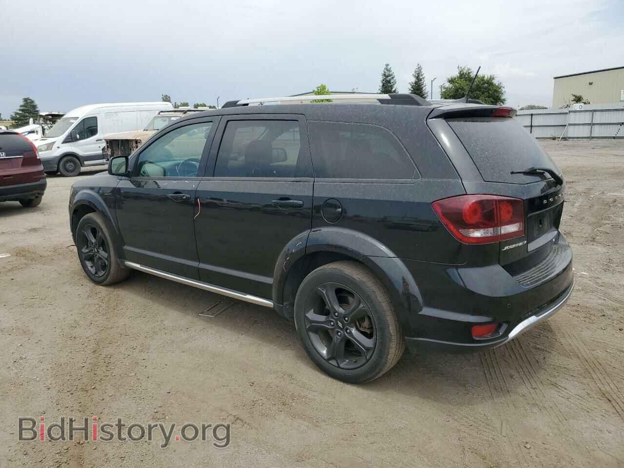 2020 DODGE JOURNEY - VIN: 3C4PDCGB2LT273010 - Фото 2