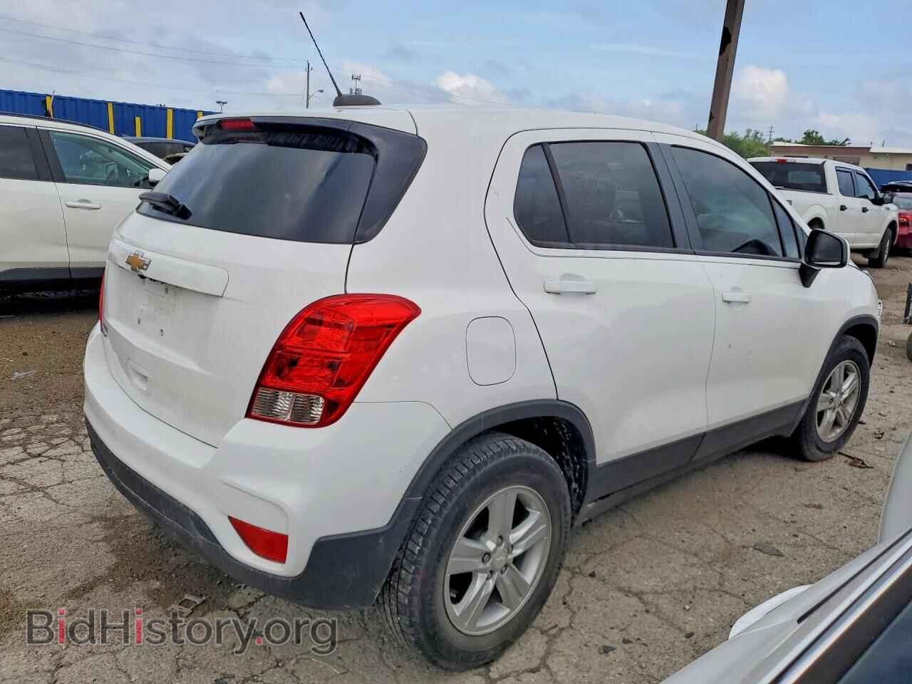 2019 CHEVROLET TRAX - VIN: 3GNCJKSB4KL385371 - Фото 3